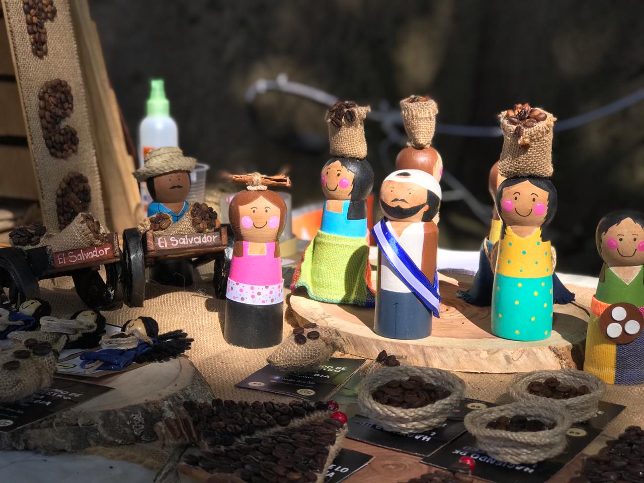 Artesana de Apaneca elabora obra inspirada en el Presidente Nayib Bukele artesana-de-apaneca-elabora-obra-inspirada-en-el-presidente-nayib-bukele
